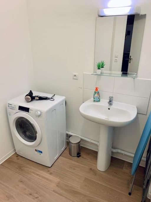 Ferienwohnung Pourquoi Notre T3 Avec Parking Est Pour Vous ? Lille Exterior foto